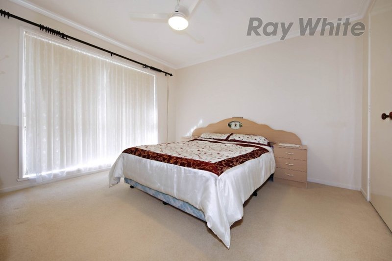 Photo - 35 Starkie Road, Point Cook VIC 3030 - Image 10