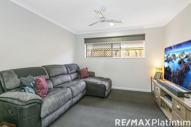 Photo - 35 Stately Crescent, Narangba QLD 4504 - Image 6