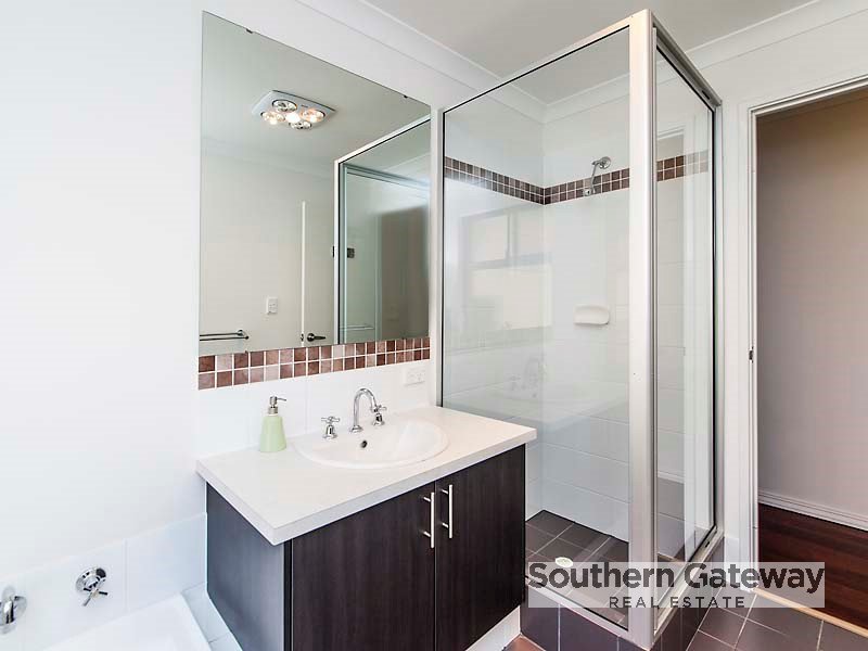 Photo - 35 Stokesay Street, Orelia WA 6167 - Image 16