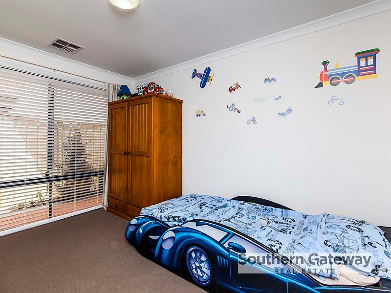 Photo - 35 Stokesay Street, Orelia WA 6167 - Image 17