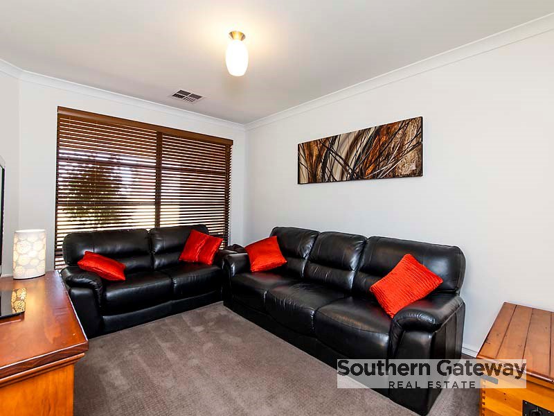 Photo - 35 Stokesay Street, Orelia WA 6167 - Image 22