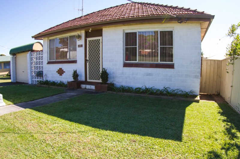 35 Strand Street, Forster NSW 2428