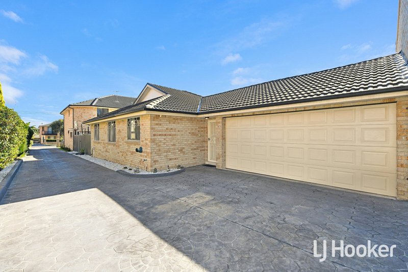 Photo - 3/5 Strickland Street, Bass Hill NSW 2197 - Image 1