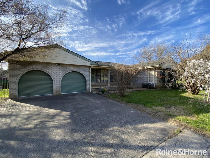 Photo - 35 Sunny South Crescent, Orange NSW 2800 - Image 1