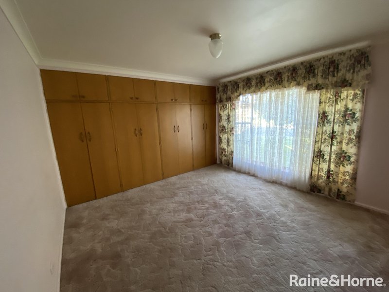 Photo - 35 Sunny South Crescent, Orange NSW 2800 - Image 8