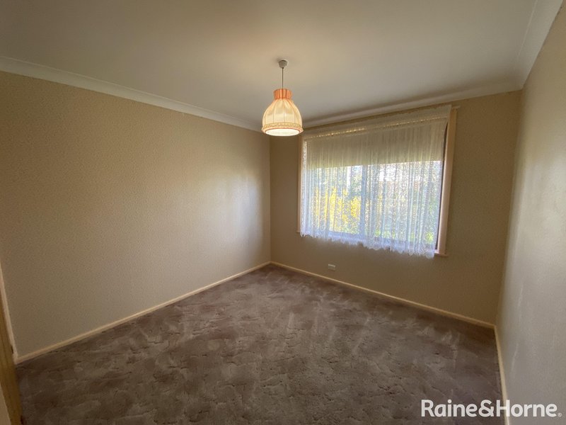 Photo - 35 Sunny South Crescent, Orange NSW 2800 - Image 10