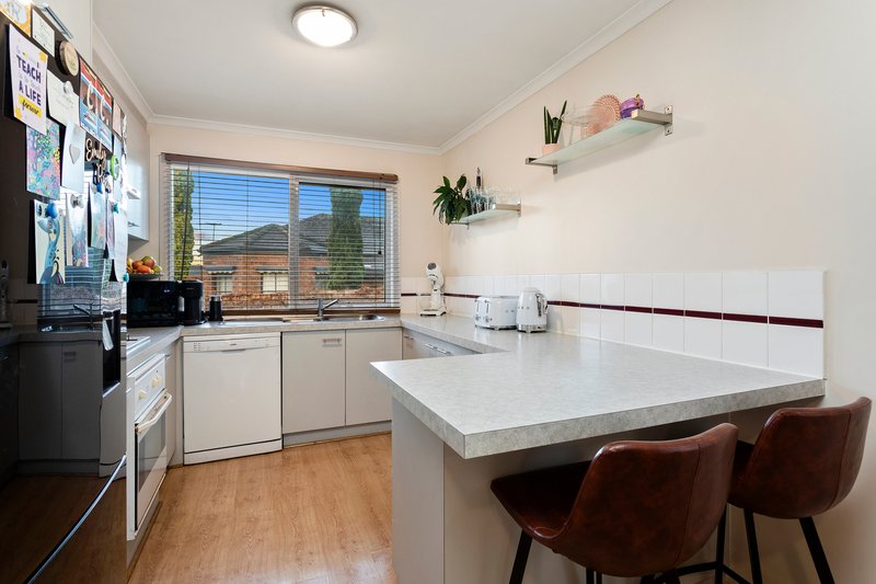 Photo - 3/5 Sunray Avenue, Cheltenham VIC 3192 - Image 3