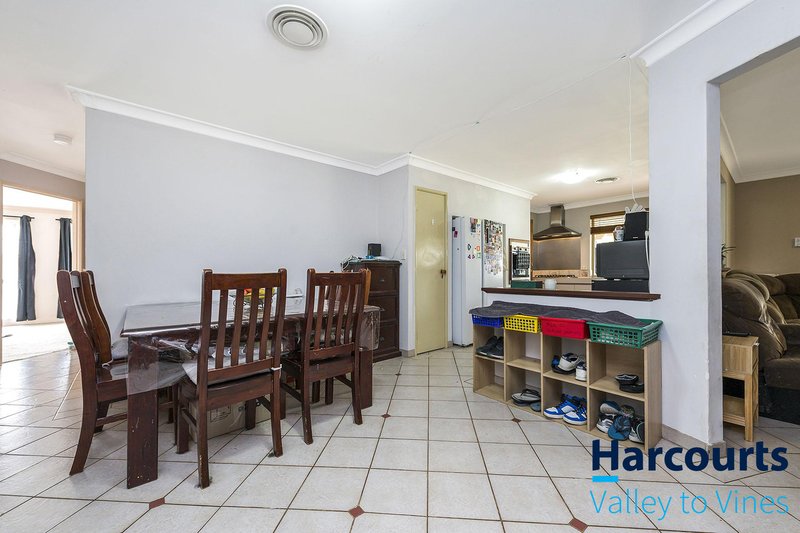 Photo - 35 Sunray Circle, Ellenbrook WA 6069 - Image 8