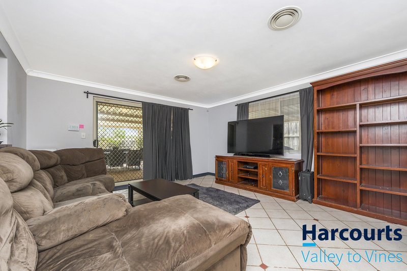 Photo - 35 Sunray Circle, Ellenbrook WA 6069 - Image 10