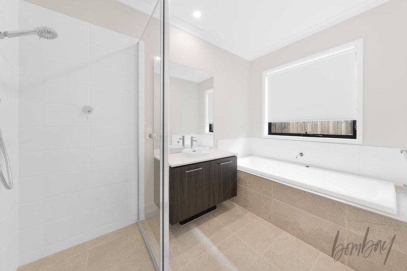 Photo - 35 Swiss Boulevard, Donnybrook VIC 3064 - Image 13
