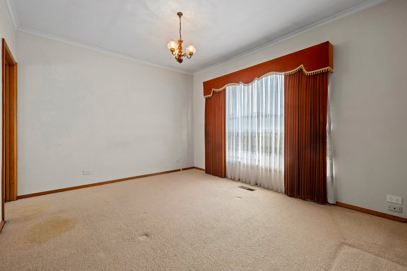 Photo - 35 Symon Crescent, Thomastown VIC 3074 - Image 12
