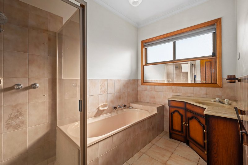 Photo - 35 Symon Crescent, Thomastown VIC 3074 - Image 15