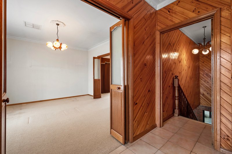 Photo - 35 Symon Crescent, Thomastown VIC 3074 - Image 17