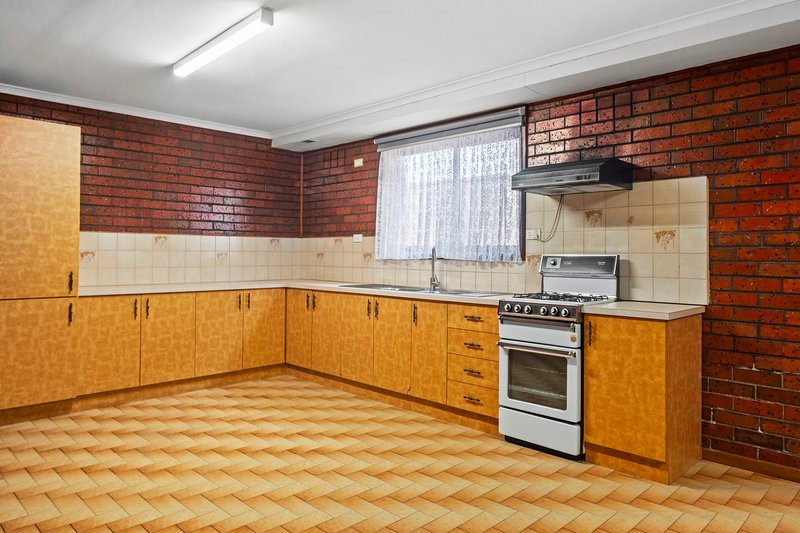 Photo - 35 Symon Crescent, Thomastown VIC 3074 - Image 19