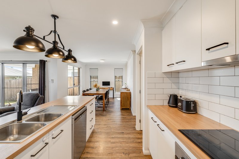Photo - 35 Tallowwood Boulevard, Cotswold Hills QLD 4350 - Image 4