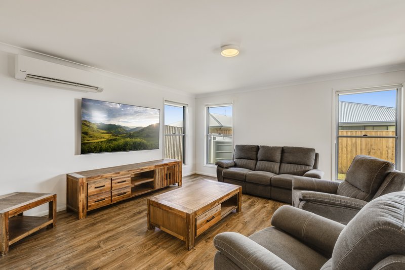 Photo - 35 Tallowwood Boulevard, Cotswold Hills QLD 4350 - Image 6