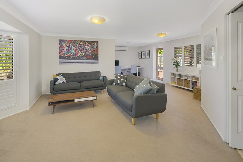 Photo - 35 Talwong Street, Manly West QLD 4179 - Image 4