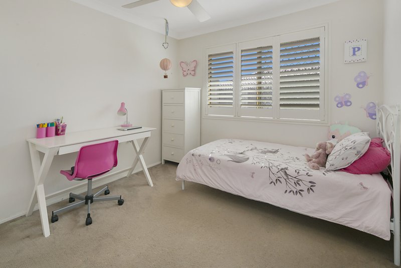 Photo - 35 Talwong Street, Manly West QLD 4179 - Image 8