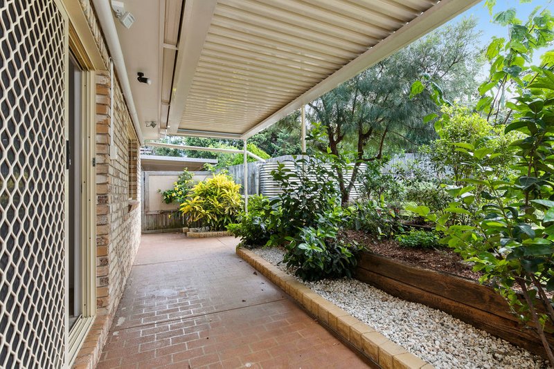 Photo - 35 Tangorin Street, Wynnum QLD 4178 - Image 4