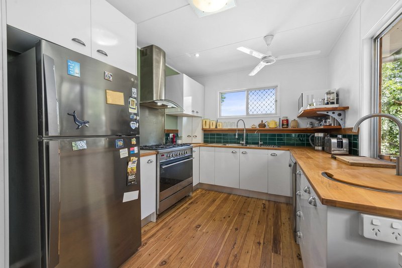 Photo - 35 Tara Street, Wilsonton QLD 4350 - Image 4