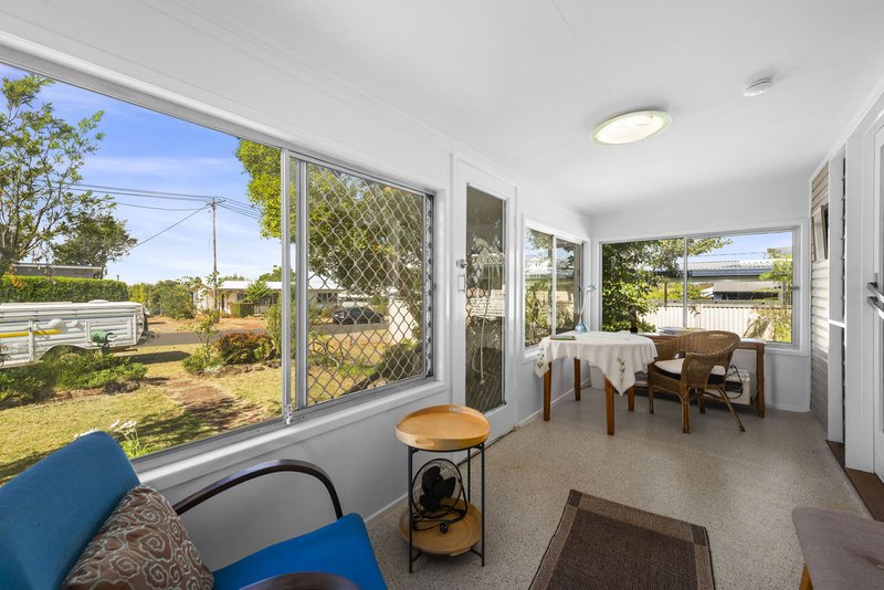 Photo - 35 Tara Street, Wilsonton QLD 4350 - Image 5