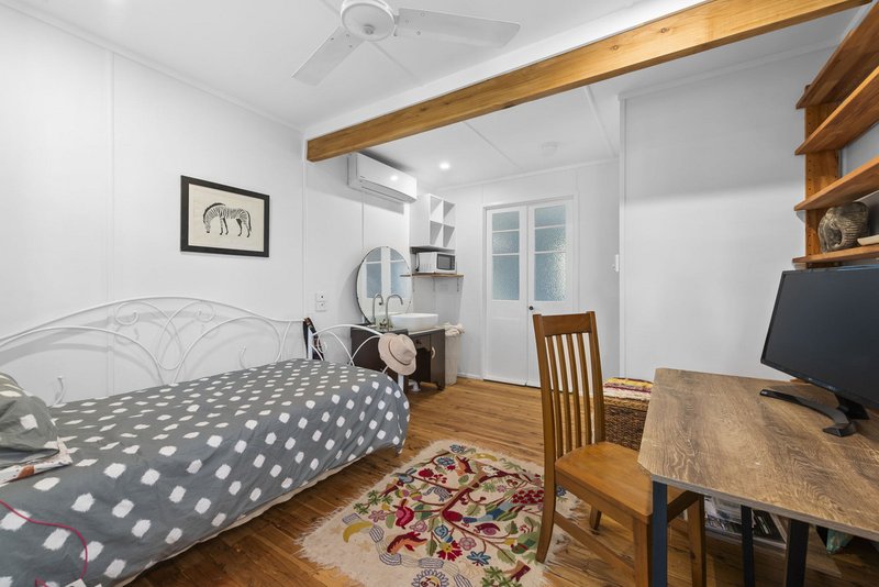 Photo - 35 Tara Street, Wilsonton QLD 4350 - Image 9