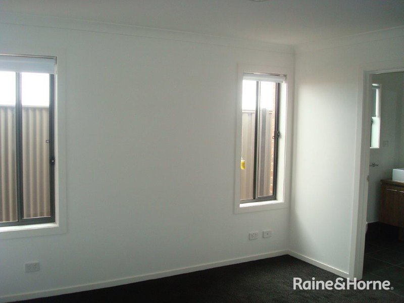 Photo - 35 Telowie Avenue, Blakeview SA 5114 - Image 4