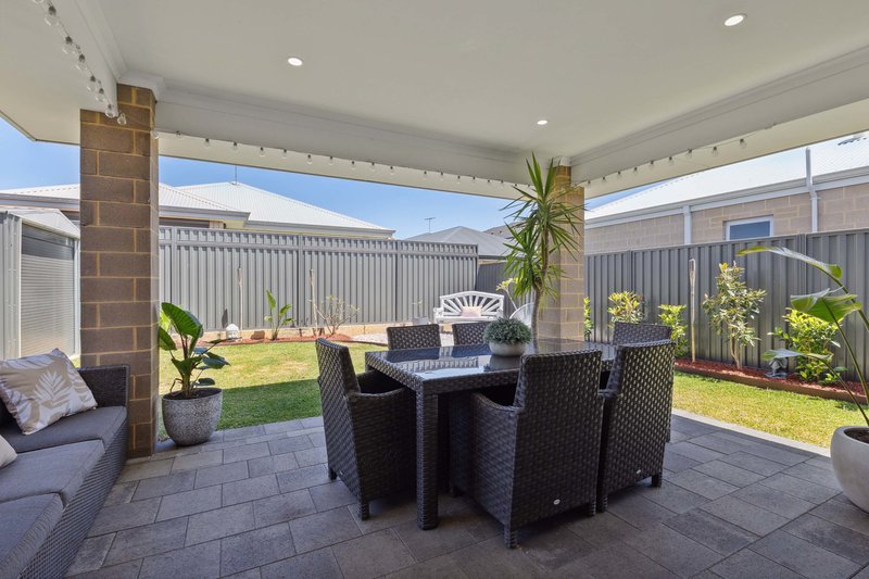 Photo - 35 Templetonia Rise, Lake Coogee WA 6166 - Image 14