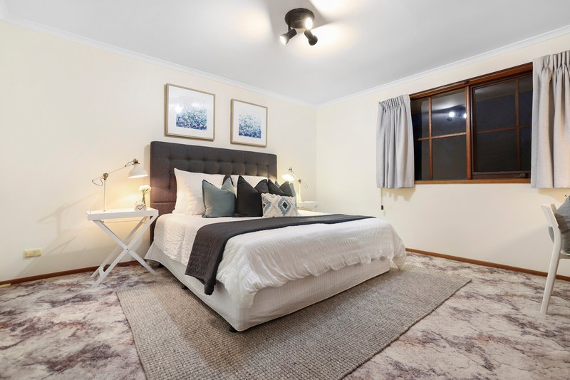 Photo - 35 Tetragona Quadrant, Rowville VIC 3178 - Image 14