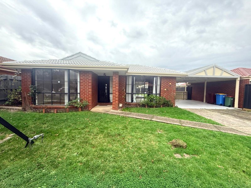 Photo - 35 The Parkway, Hampton Park VIC 3976 - Image 1