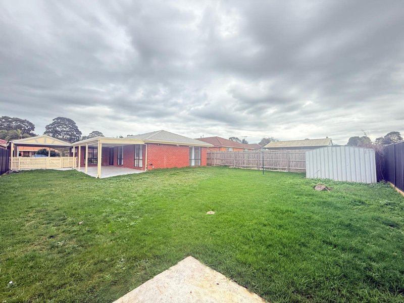 Photo - 35 The Parkway, Hampton Park VIC 3976 - Image 12