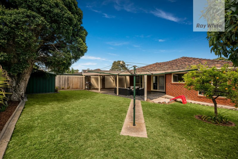 Photo - 35 Thompson Circuit, Mill Park VIC 3082 - Image 7