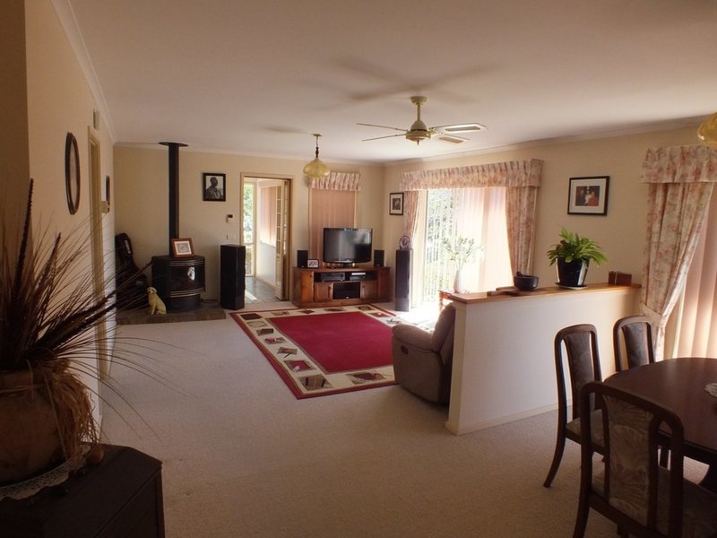 Photo - 35 Thompson Drive, Tathra NSW 2550 - Image 3