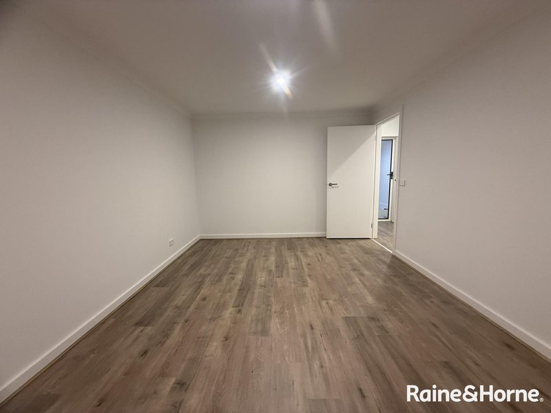 Photo - 35 Thompson Drive, Wantirna VIC 3152 - Image 12