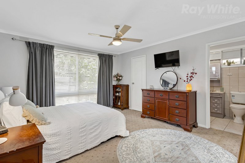 Photo - 35 Ti-Tree Crescent, Seaford VIC 3198 - Image 11