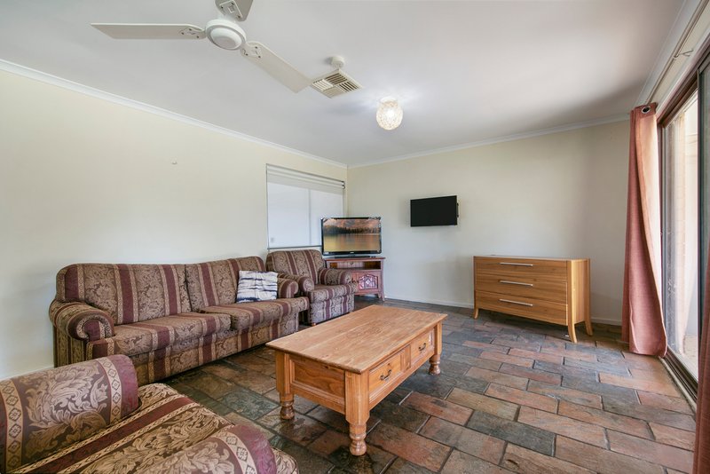 Photo - 35 Tiver Road, Evanston South SA 5116 - Image 6