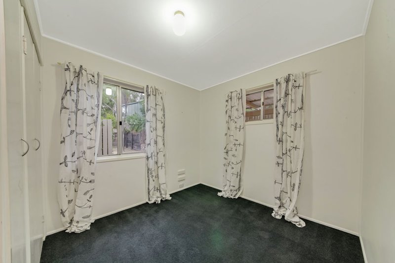 Photo - 35 Tombondan Crescent, Ferny Hills QLD 4055 - Image 8