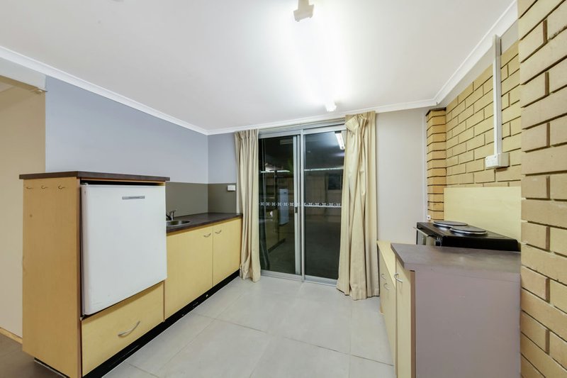 Photo - 35 Tombondan Crescent, Ferny Hills QLD 4055 - Image 11