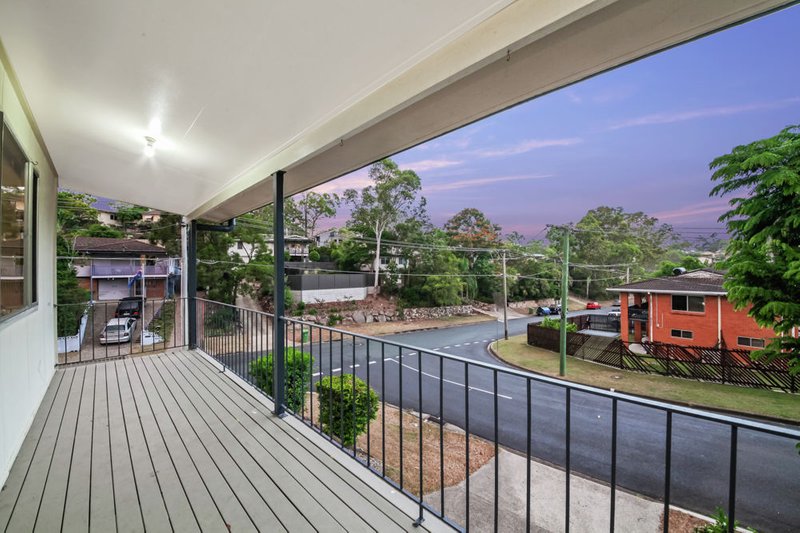 Photo - 35 Tombondan Crescent, Ferny Hills QLD 4055 - Image 22