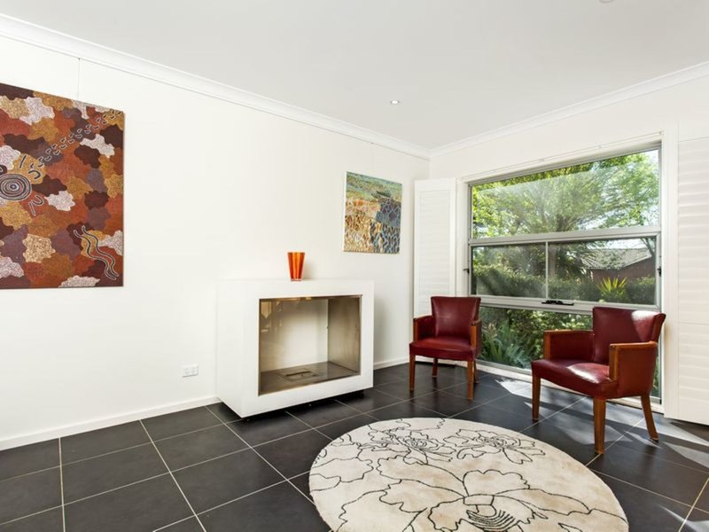 Photo - 3/5 Ulverstone Street, Lyons ACT 2606 - Image 2