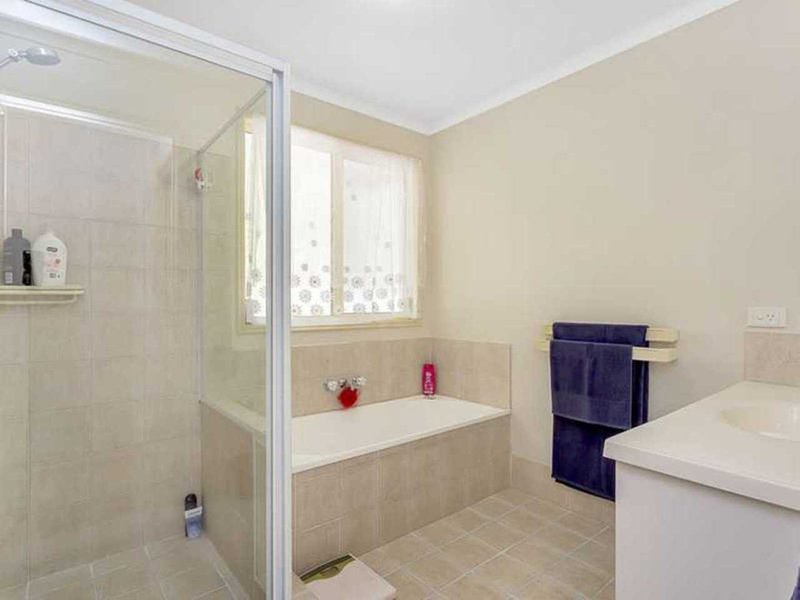 Photo - 35 Uplands Ct , Tallai QLD 4213 - Image 18