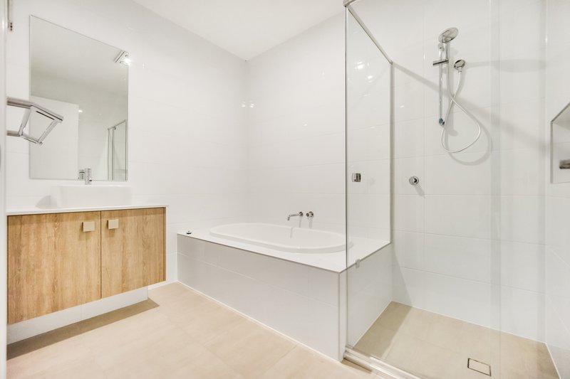 Photo - 35 Valletta Drive ( The Gables ) , Box Hill NSW 2765 - Image 9