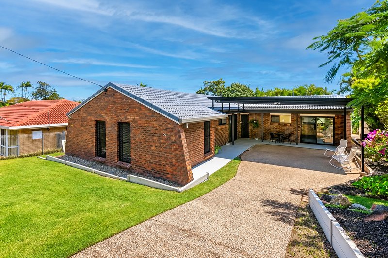 Photo - 35 Van Dieman Crescent, Springwood QLD 4127 - Image 1