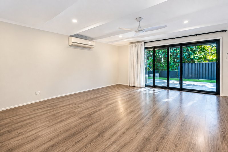 Photo - 35 Van Dieman Crescent, Springwood QLD 4127 - Image 2