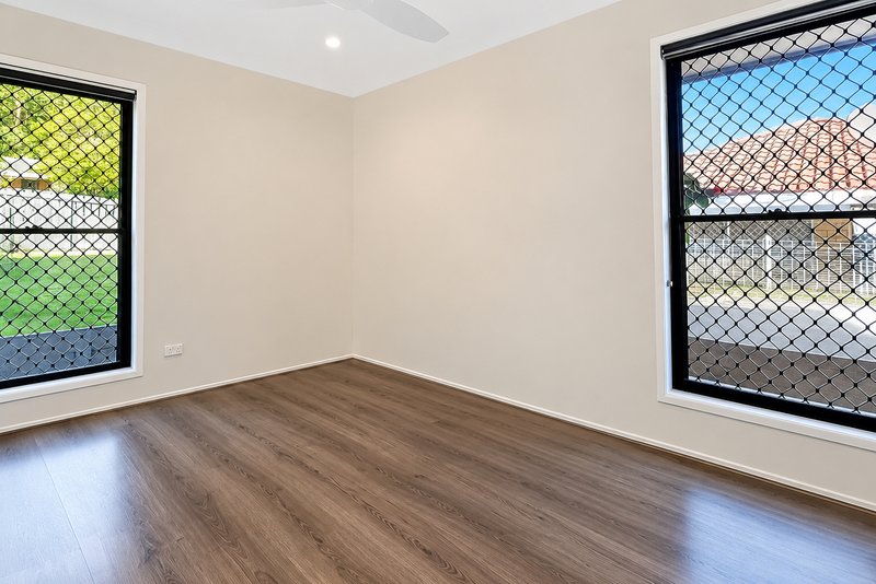Photo - 35 Van Dieman Crescent, Springwood QLD 4127 - Image 7