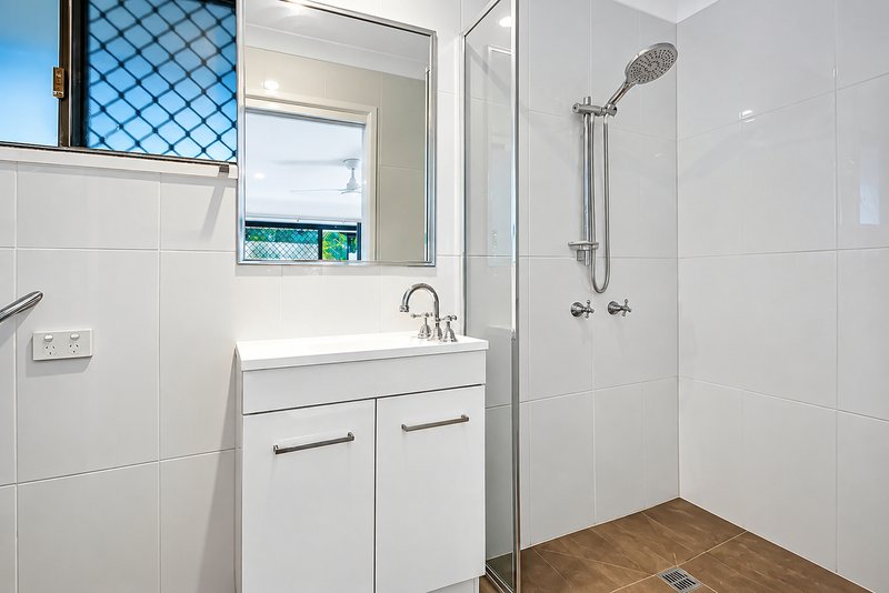 Photo - 35 Van Dieman Crescent, Springwood QLD 4127 - Image 10