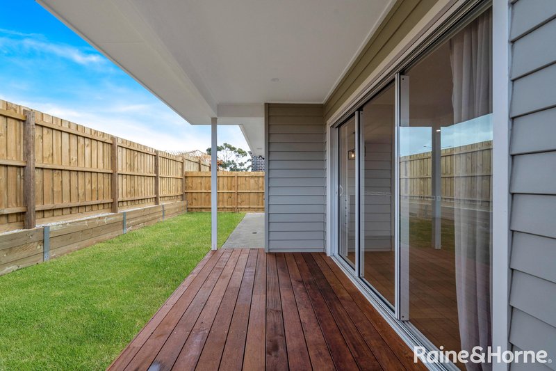 Photo - 35 Vangel Road, Sunbury VIC 3429 - Image 17