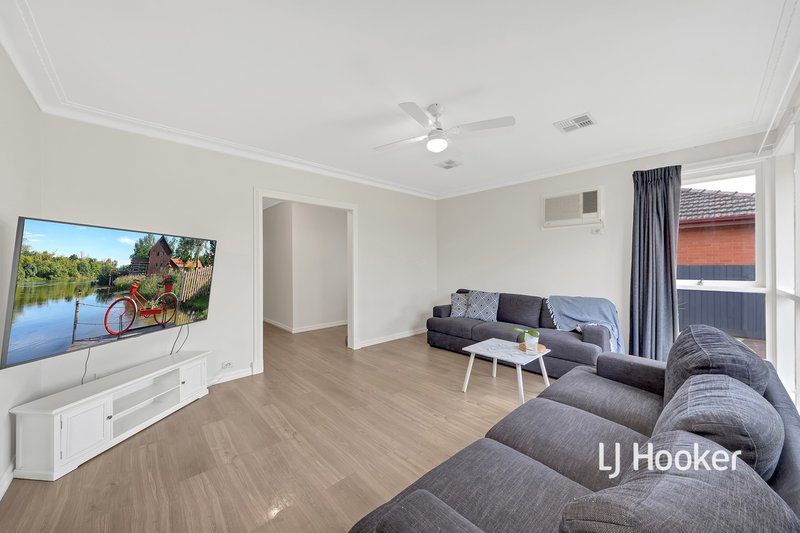 Photo - 35 View Street, Hampton Park VIC 3976 - Image 2