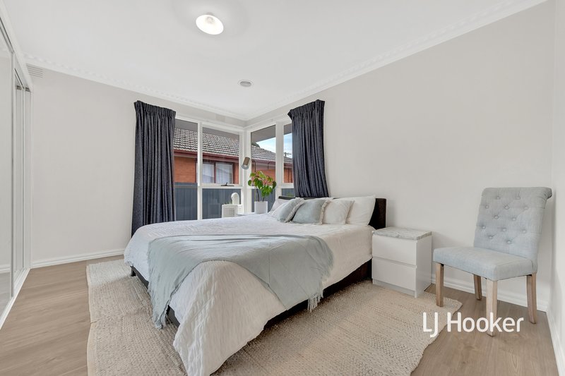 Photo - 35 View Street, Hampton Park VIC 3976 - Image 8