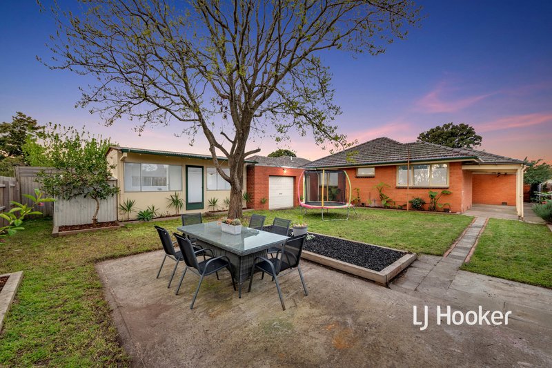 Photo - 35 View Street, Hampton Park VIC 3976 - Image 16